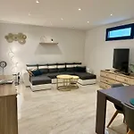 T2 Neuf Apartment *